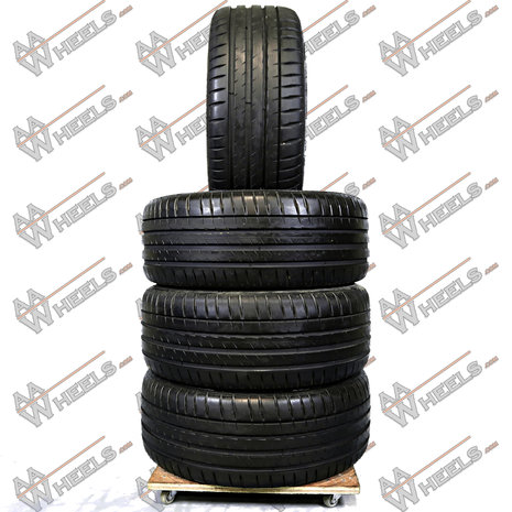 4x Michelin Pilot Sport 4 225/40R18 92Y (225 40 18)