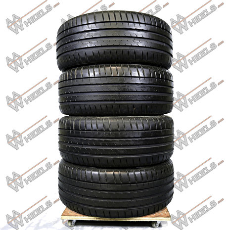 4x Michelin Pilot Sport 4 225/40R18 92Y (225 40 18)