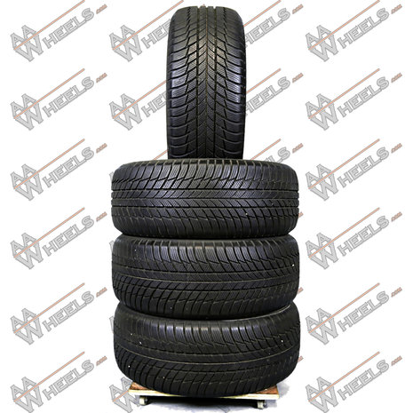 4x Bridgestone Blizzak LM001 * RFT 245/50R19 105V (245 50 19)